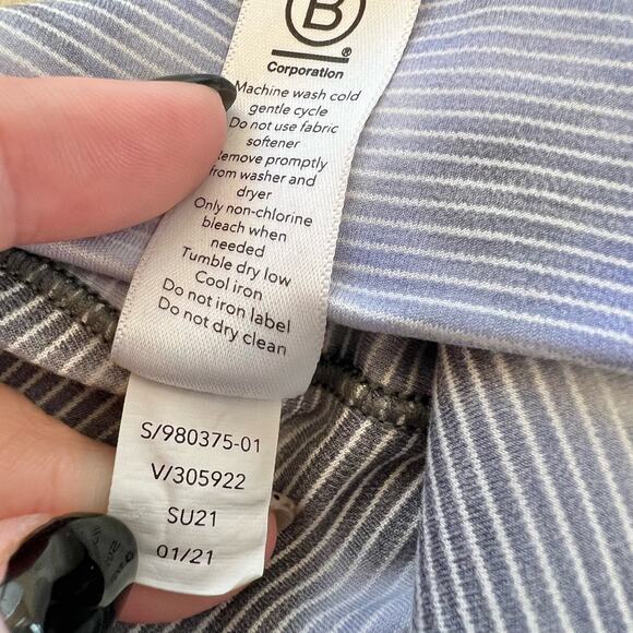 Athleta Petite Tie Dye Salutation Stash Pocket II Capri Leggings XSP - Picture 11 of 12